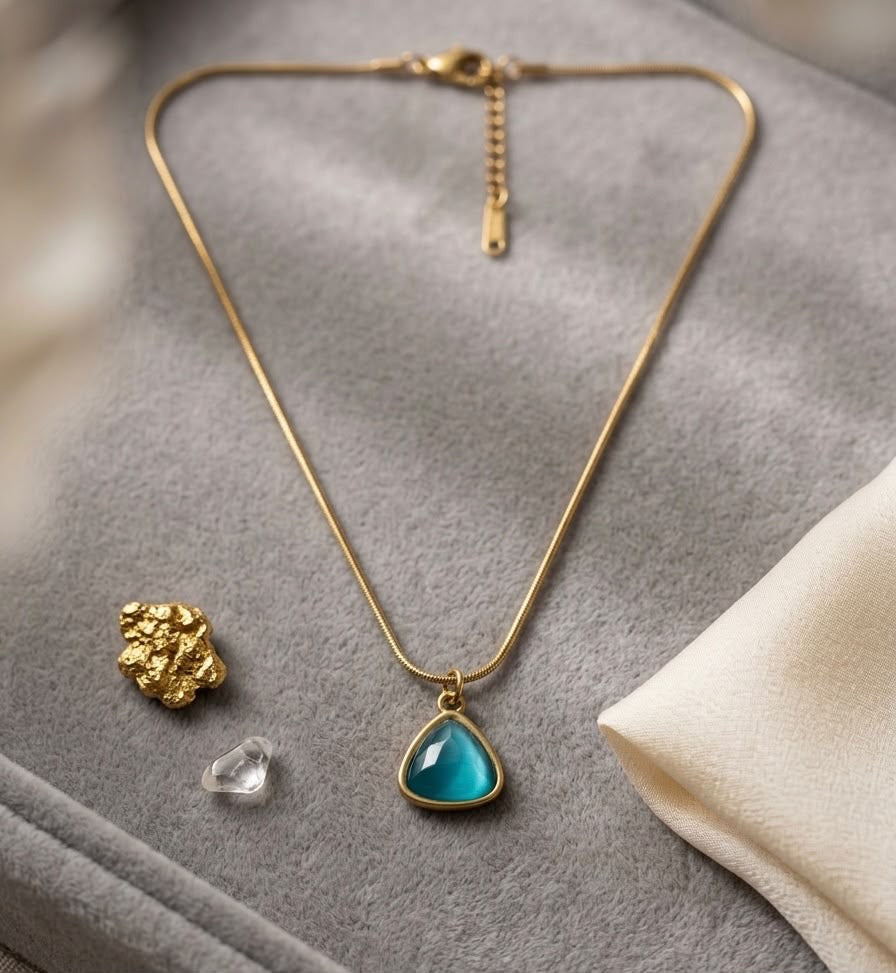 Elegant Minimalist Blue Chain Necklace