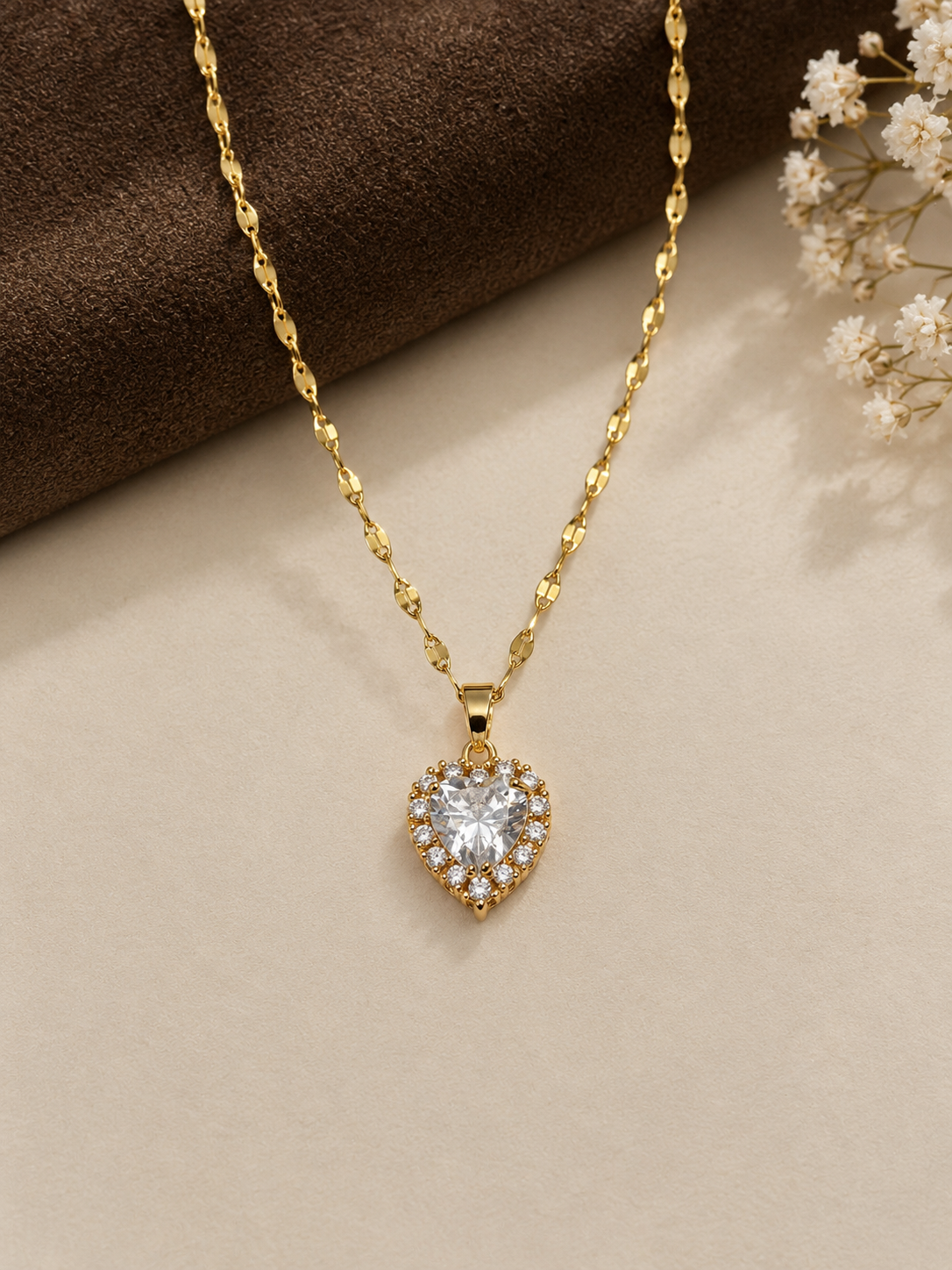 ✨ Elegant Heart Crystal Pendant Necklace