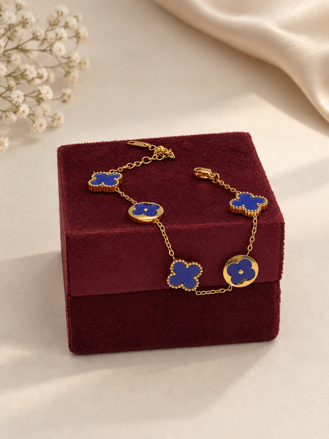 Blue Clover Gold Chain Bracelet ✨