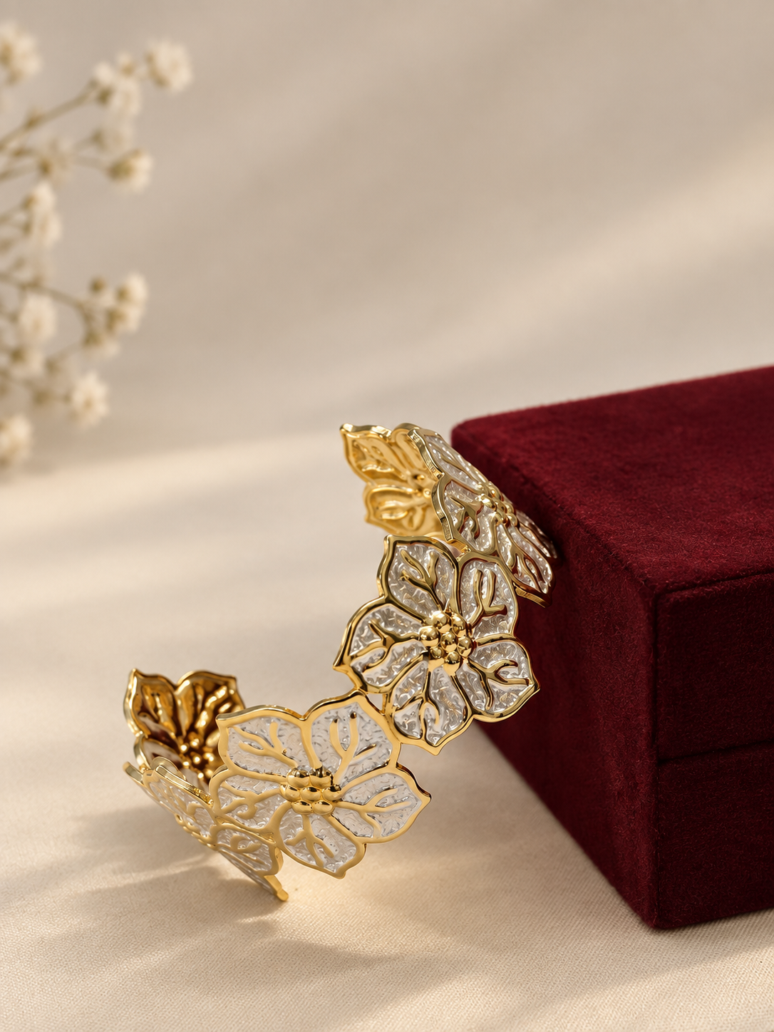 🌸 Golden Bloom Floral Cuff